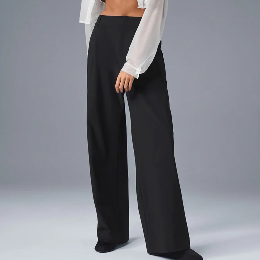ALO High Waist Pursuit Trouser (Regular) - Size M